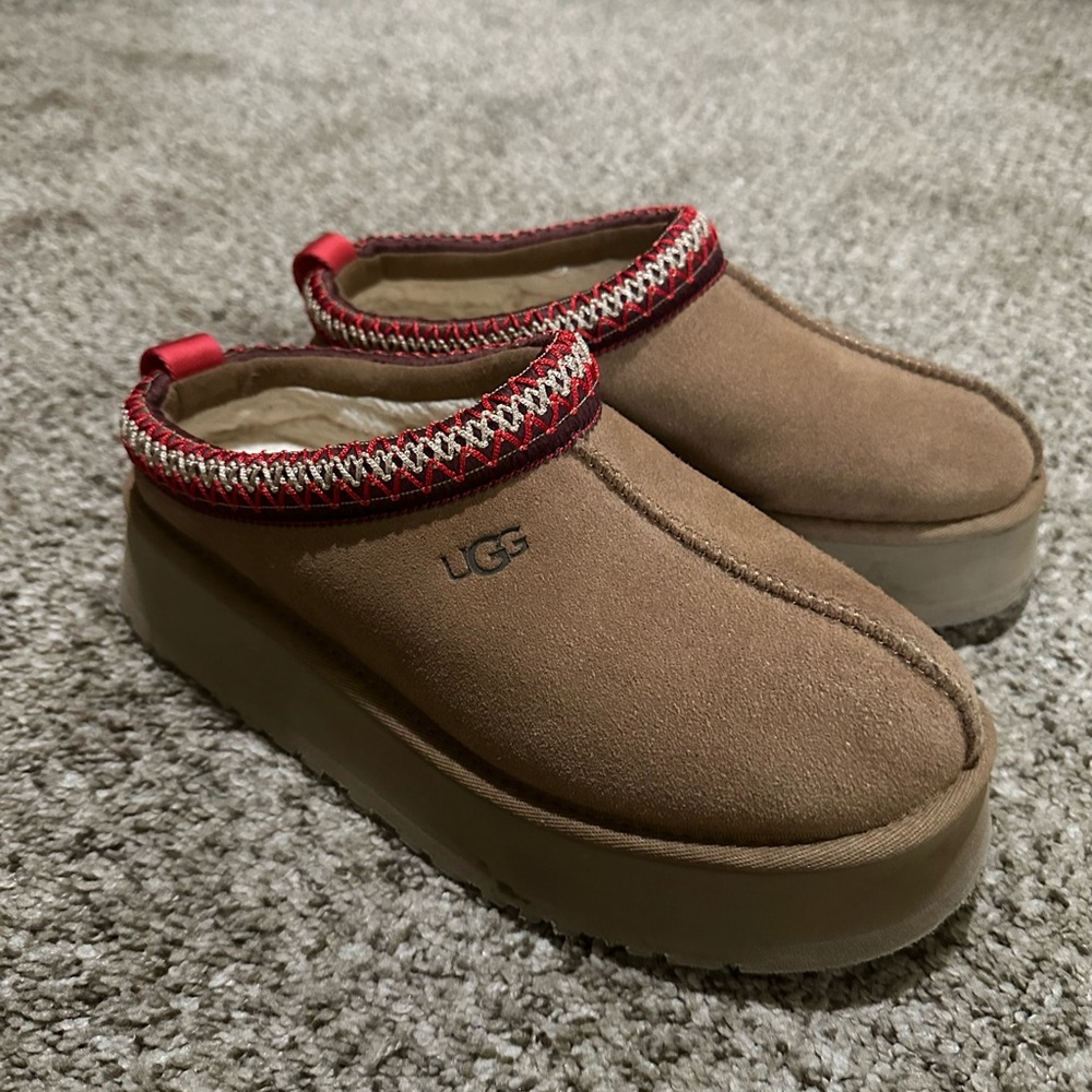 UGG Tazz